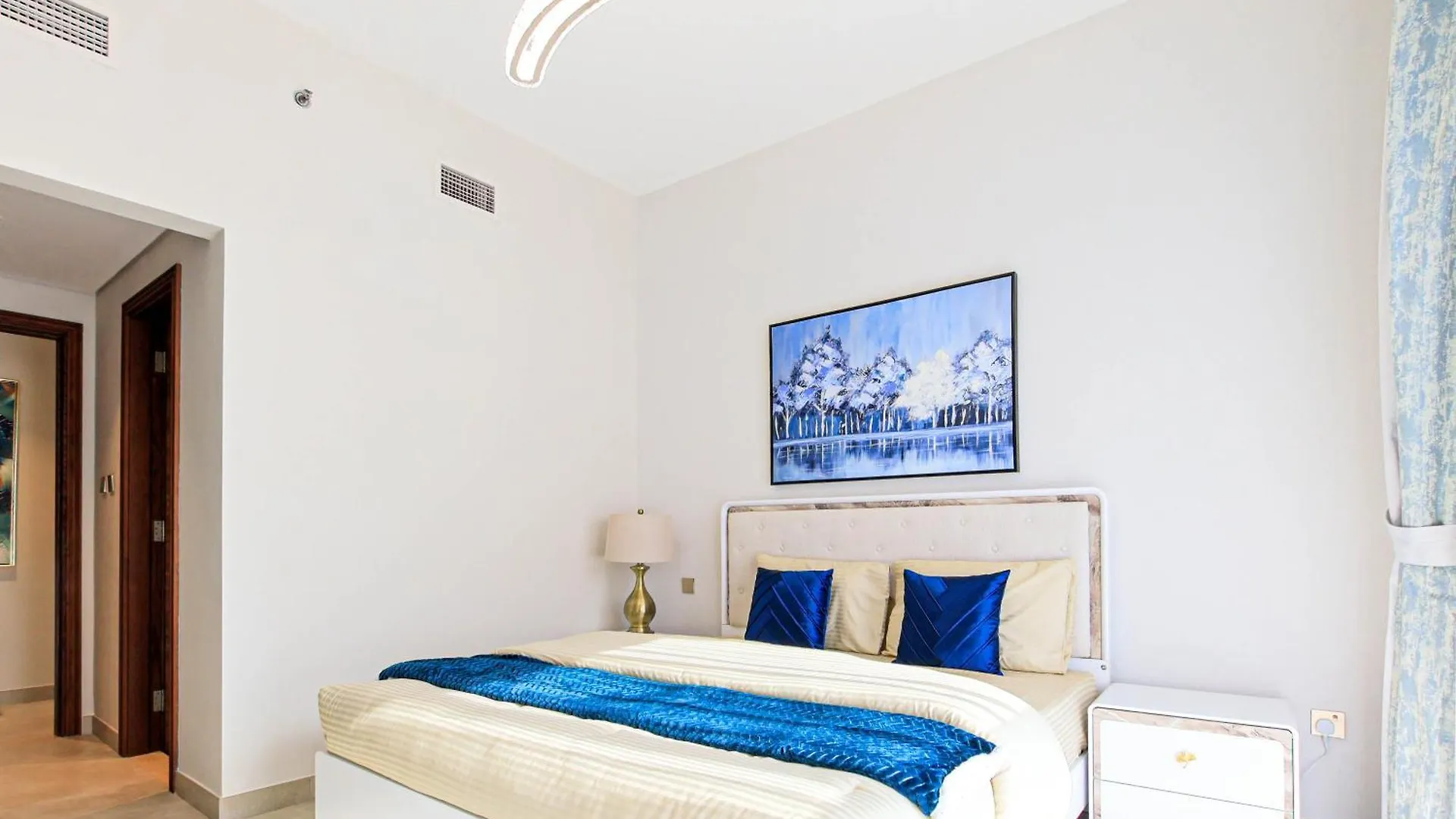 Bright And Spacious 2Br With Maids In Eleganz Jvc Dubai