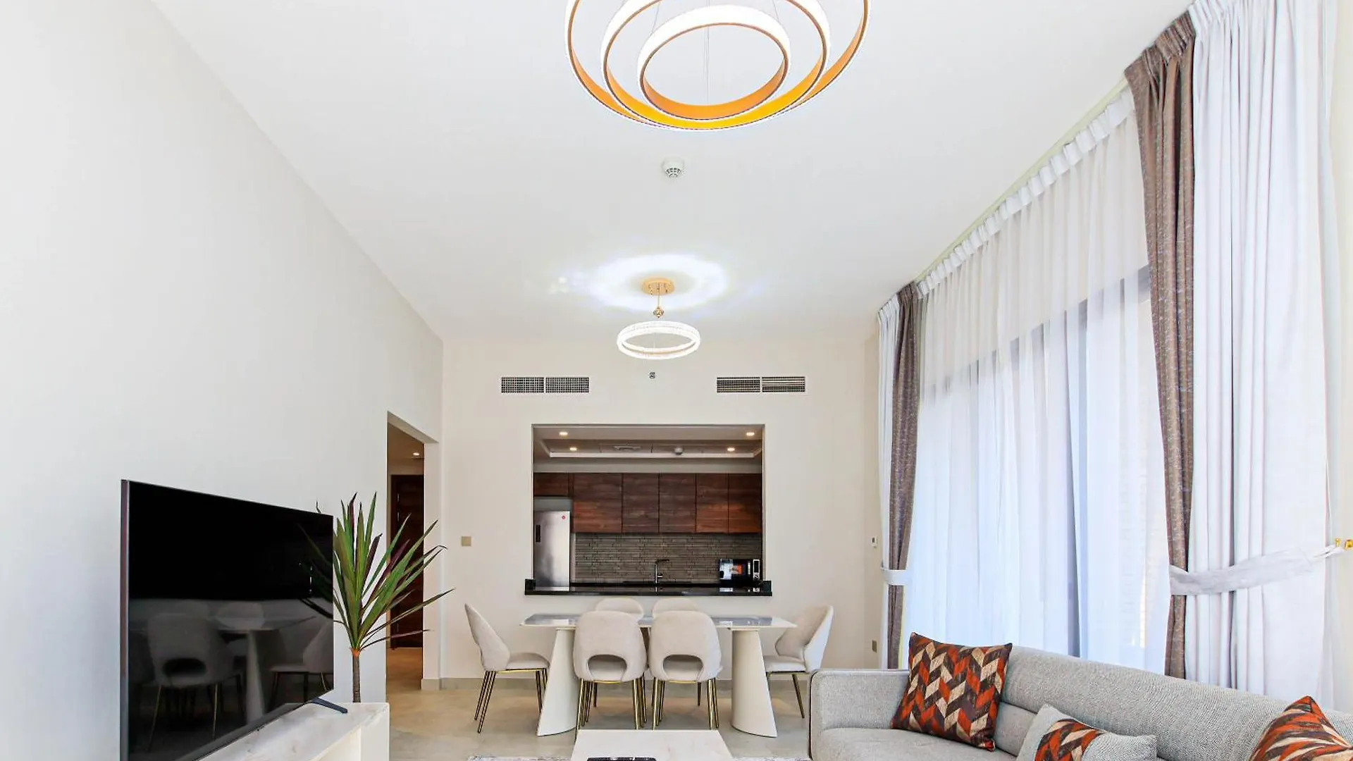 Bright And Spacious 2Br With Maids In Eleganz Jvc Dubaï 0*,  Émirats arabes unis
